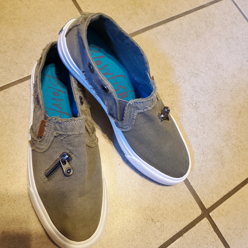 Blowfish malibu mariachi slip on shoes.